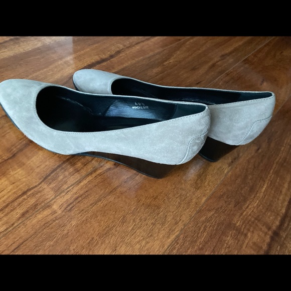 TOD’S Suede Grey Wedge Heels sz 9 - Picture 5 of 8